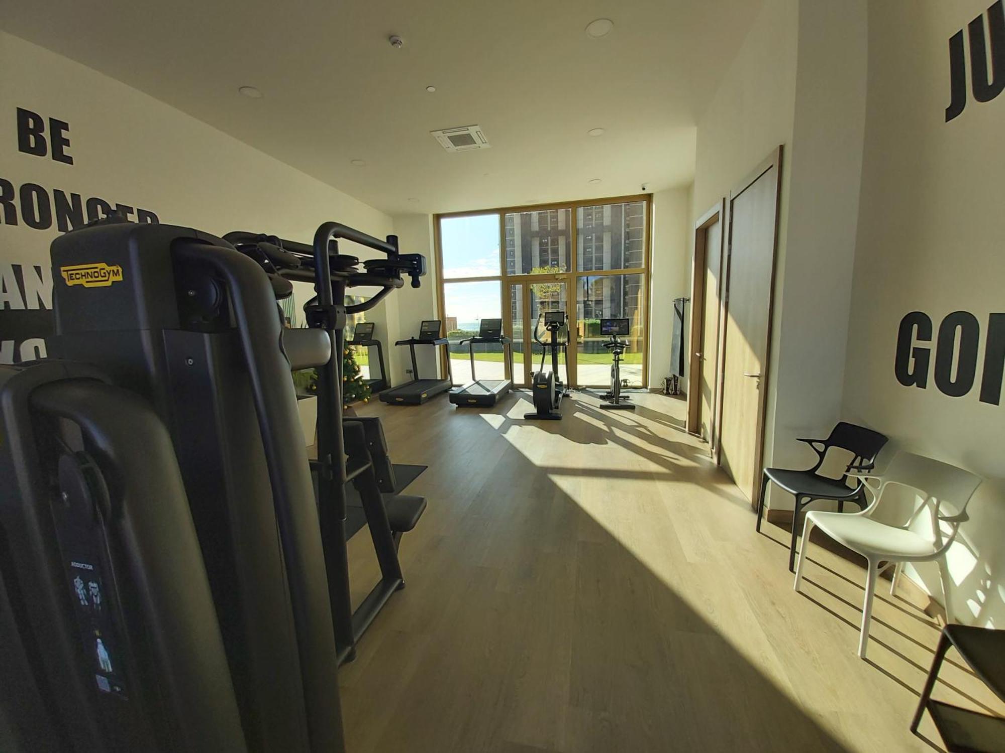 Intempo Luxury Ocean Views Resort Бенидорм Екстериор снимка
