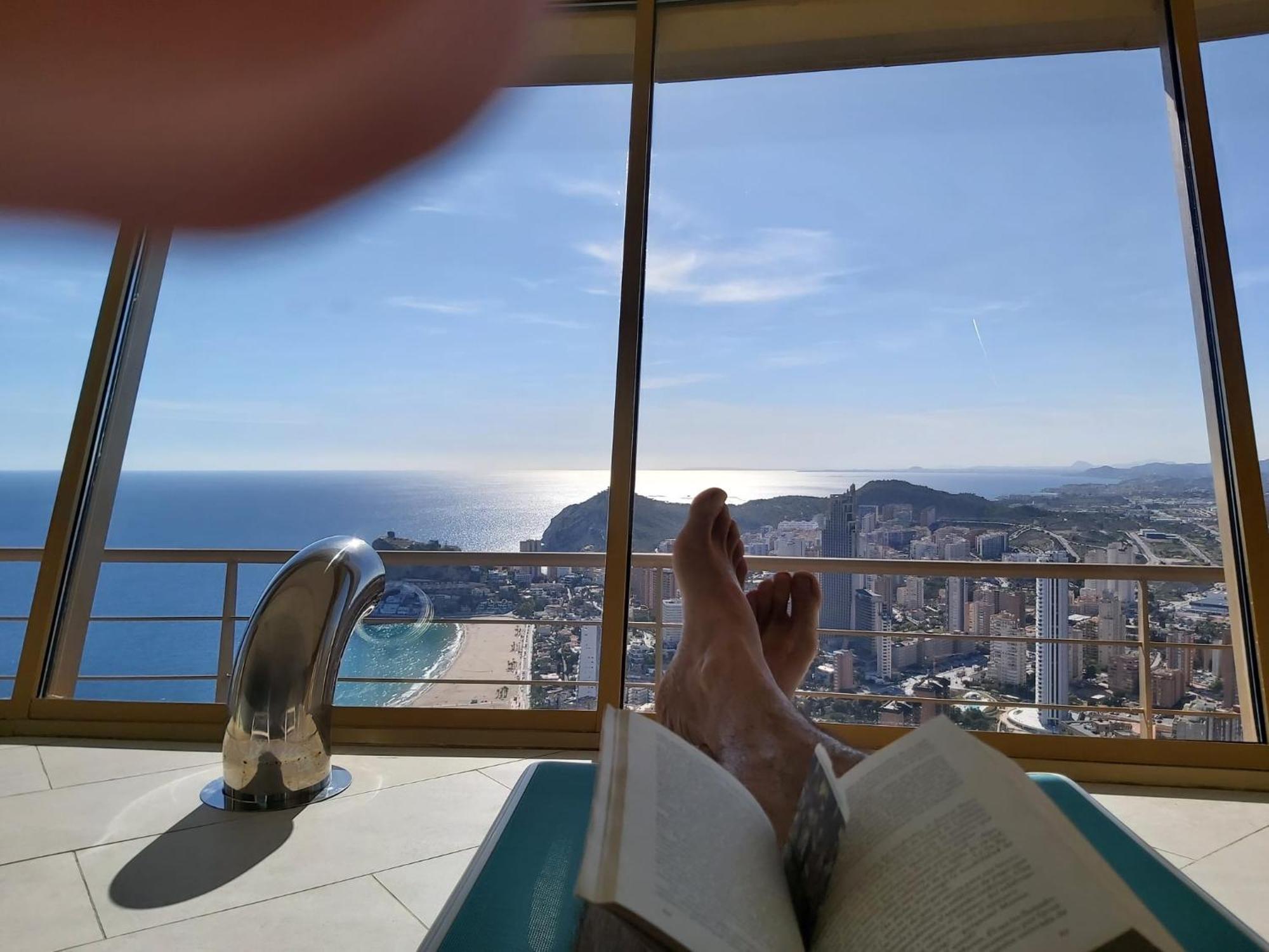 Intempo Luxury Ocean Views Resort Бенидорм Екстериор снимка